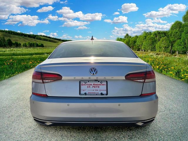 Used 2020 Volkswagen Passat 2.0T SEL FWD image 5