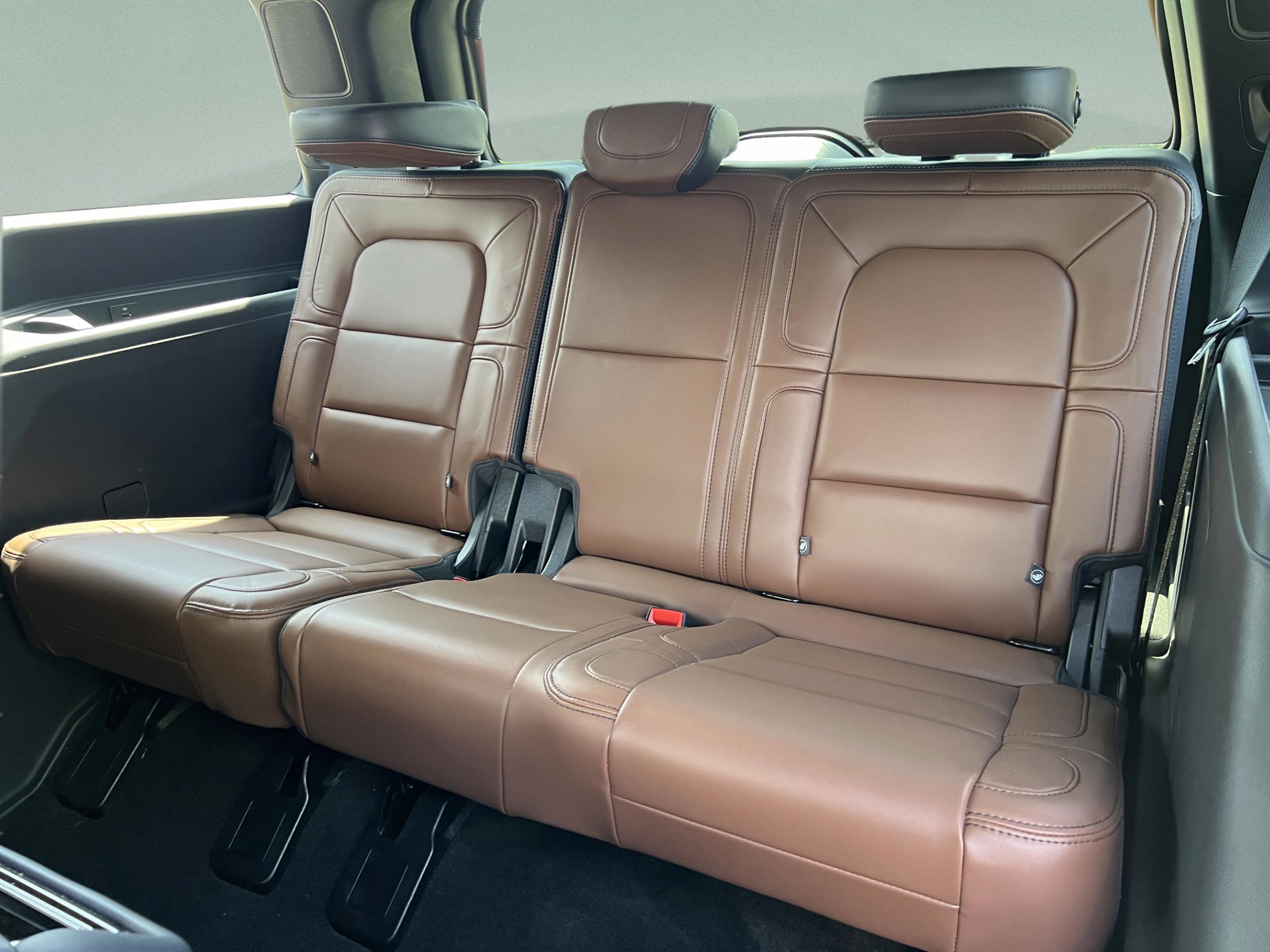 Used 2024 Lincoln Navigator Reserve image 27