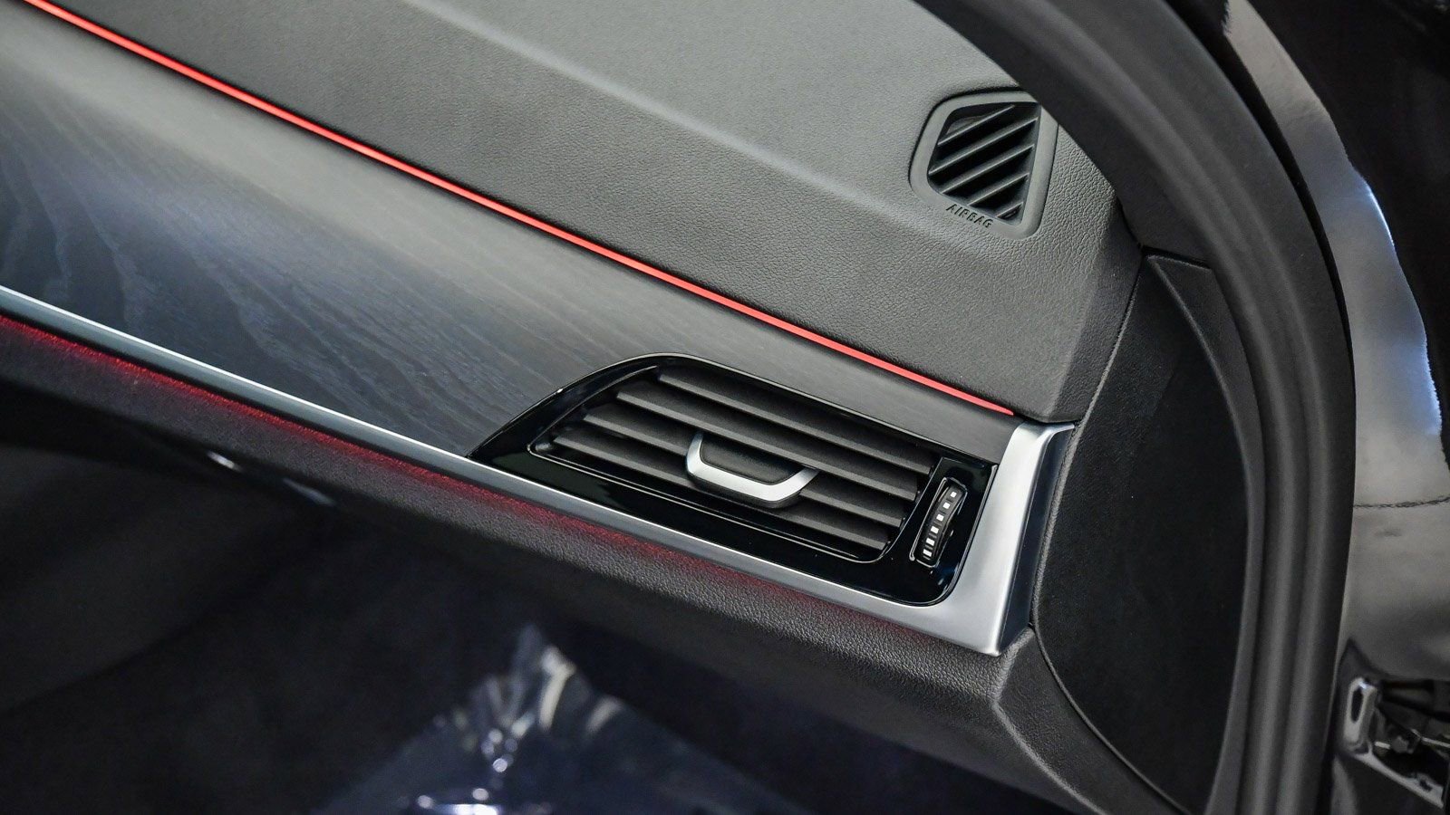 Certified 2023 BMW 530e w/ Premium Package image 17