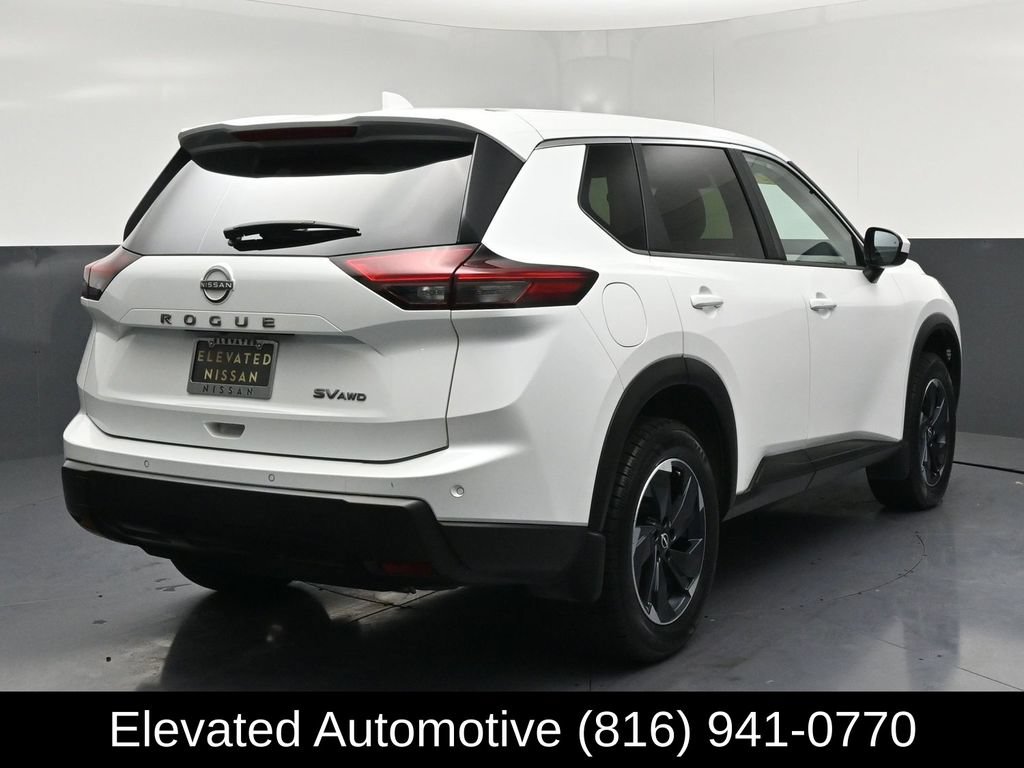 Used 2024 Nissan Rogue SV AWD/4WD image 4