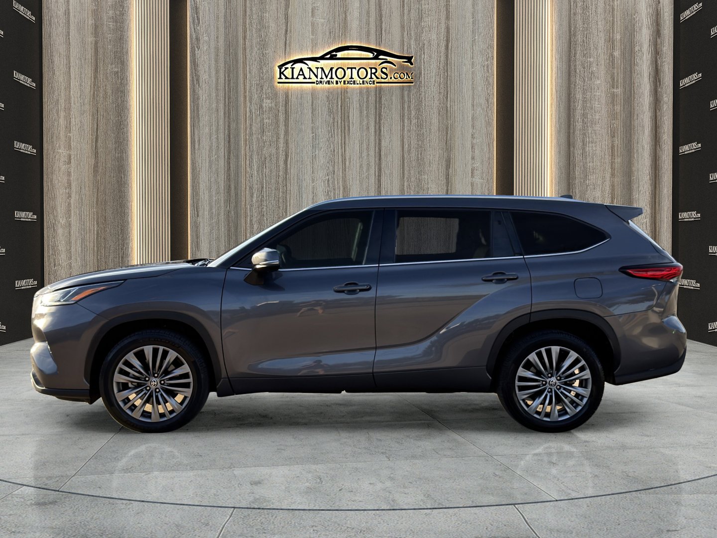 Used 2021 Toyota Highlander Platinum image 4