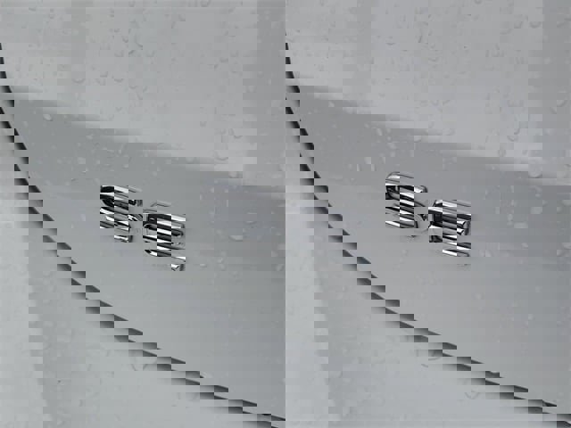 Certified 2025 Volkswagen Taos SE image 6