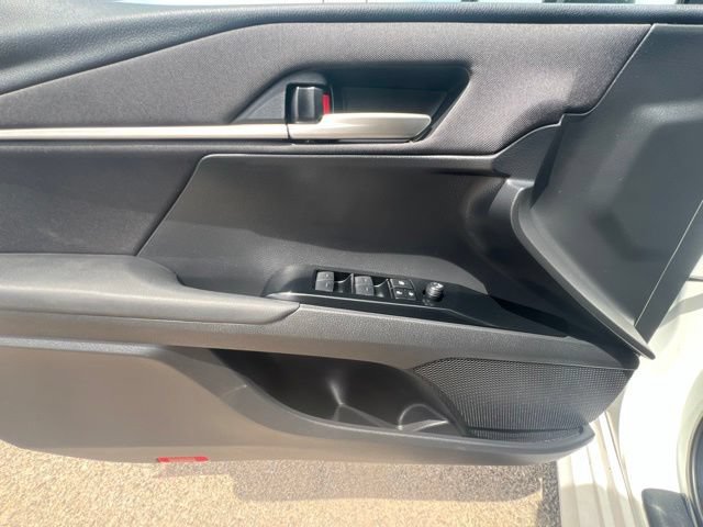 Used 2025 Toyota Camry LE FWD image 25
