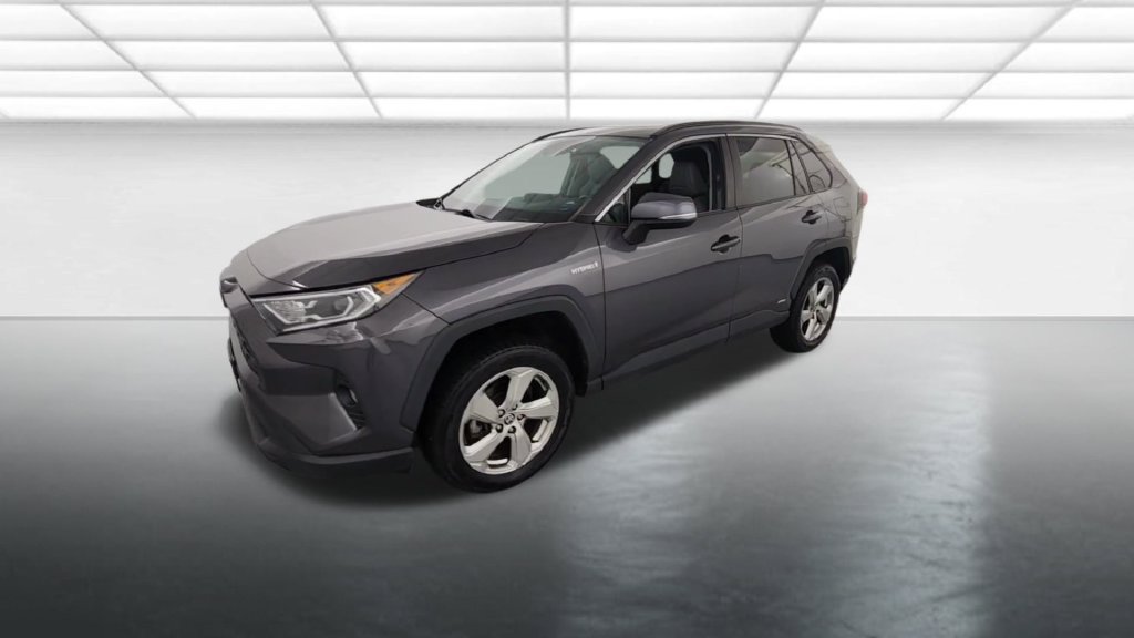 Used 2021 Toyota RAV4 XLE Premium AWD/4WD image 2