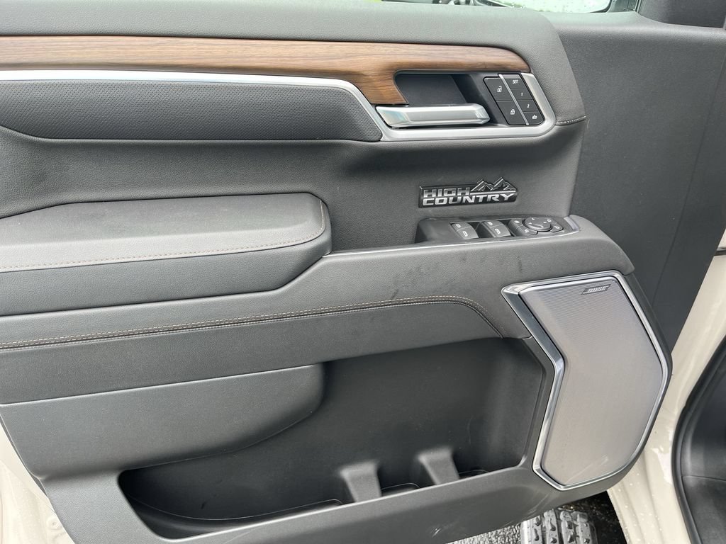 New 2026 Chevrolet Silverado 1500 High Country w/ High Country Premium Package AWD/4WD image 13