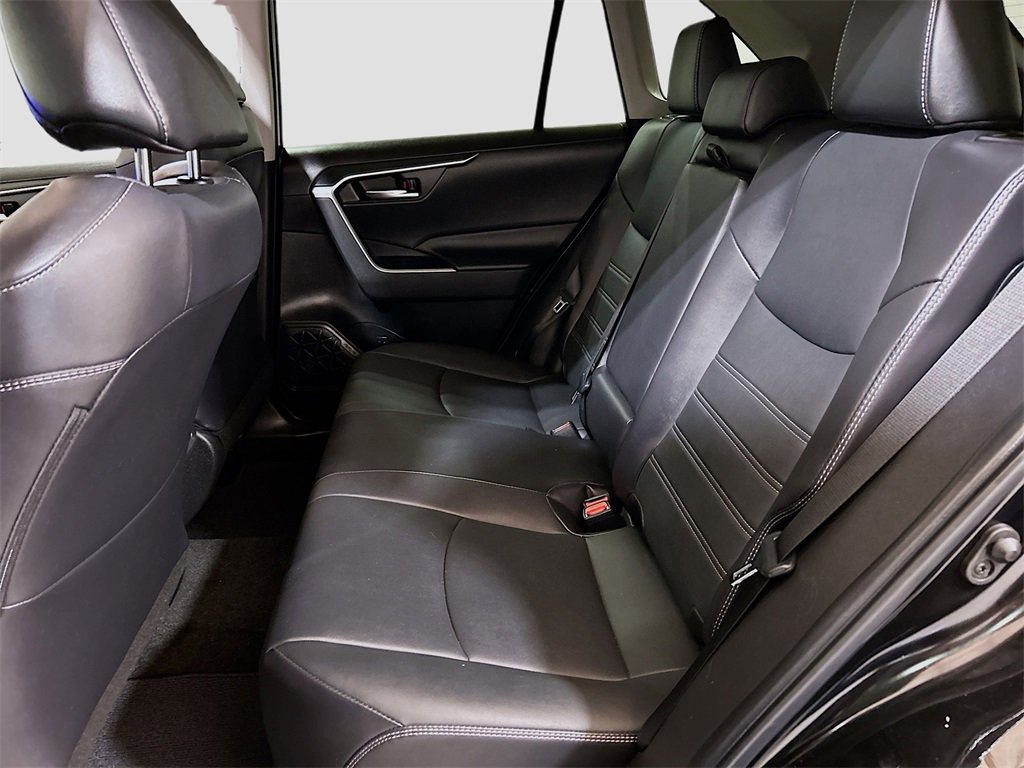 Used 2023 Toyota RAV4 XLE Premium image 21