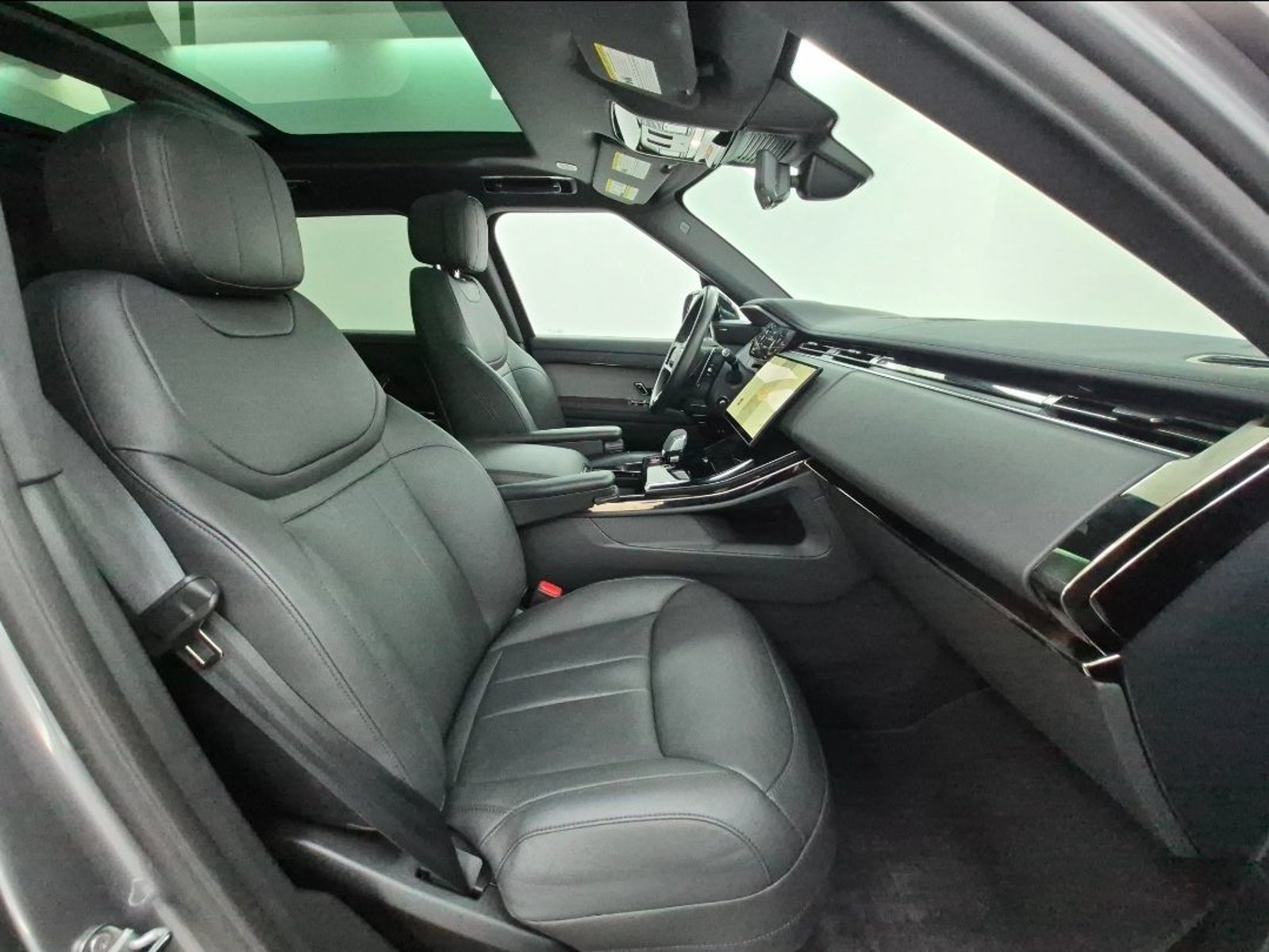 Used 2024 Land Rover Range Rover Sport Dynamic SE AWD/4WD image 25