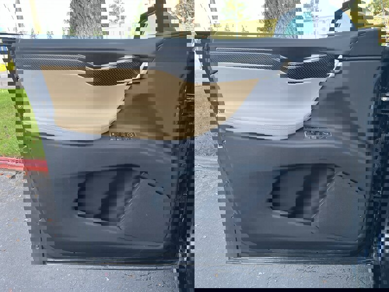 Used 2016 Tesla Model X Performance image 26