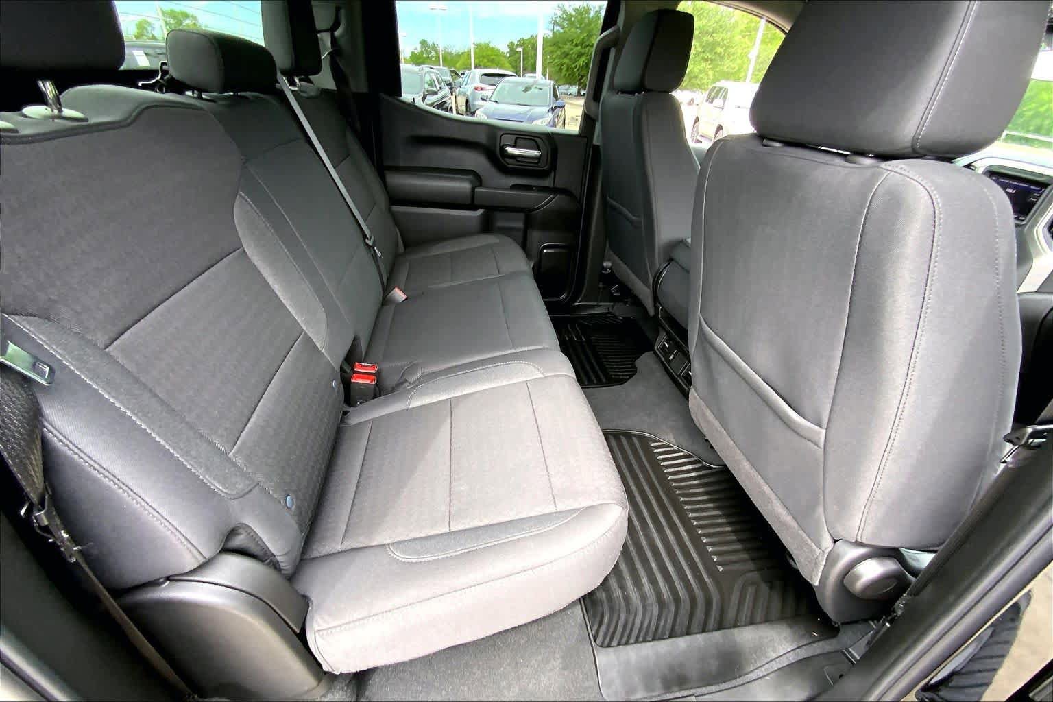 Used 2026 Chevrolet Silverado 1500 Custom w/ Turbomax Blackout Package RWD image 20