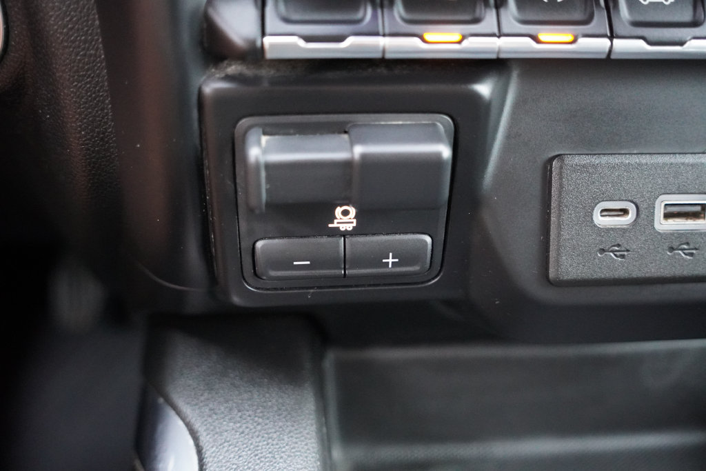 Certified 2019 Chevrolet Silverado 1500 LT Trail Boss AWD/4WD image 28