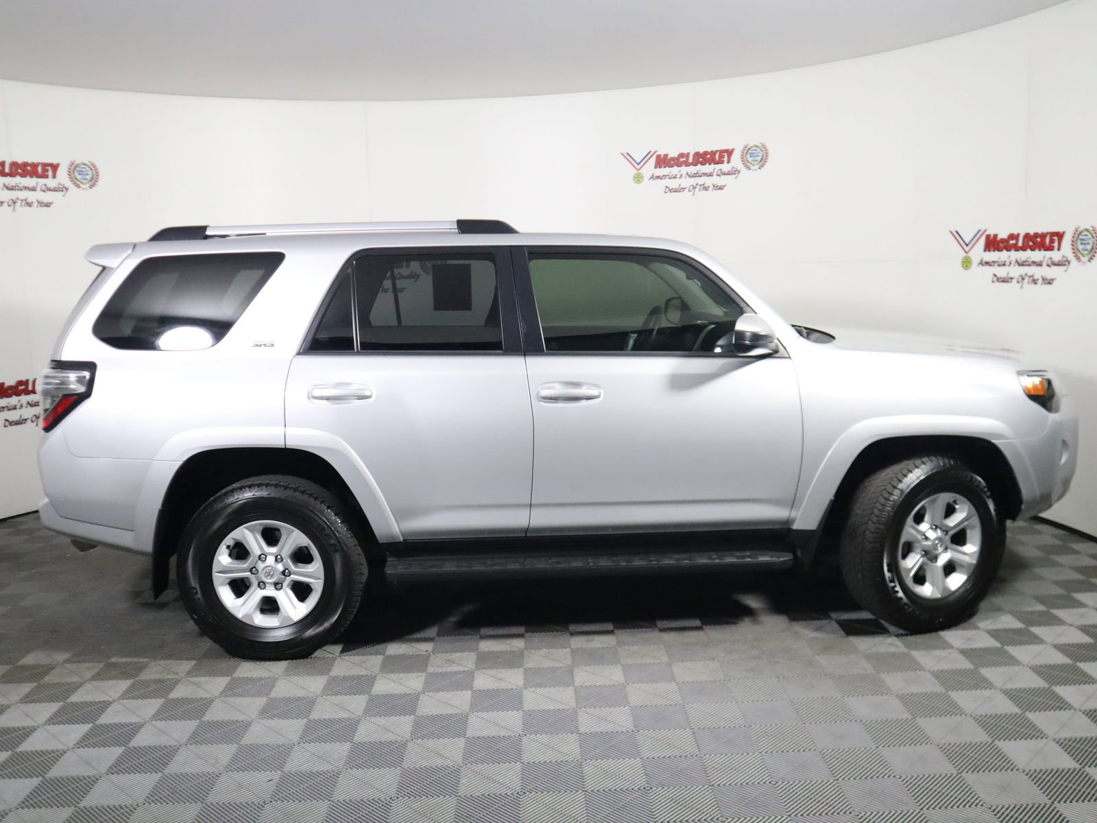 Used 2024 Toyota 4Runner SR5 image 4