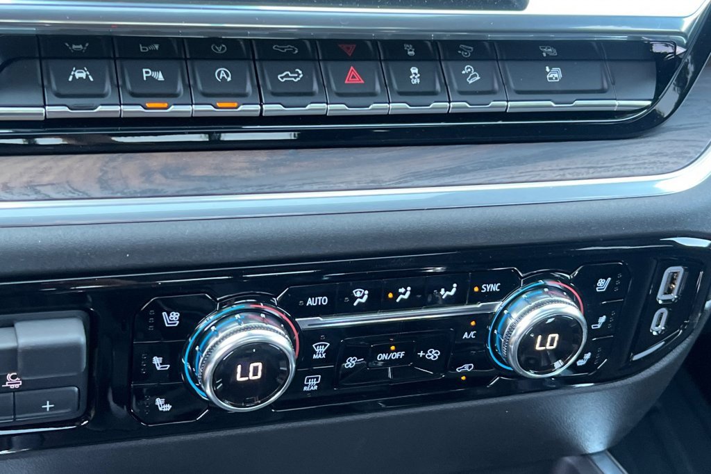 New 2026 GMC Sierra 1500 SLT w/ SLT Premium Package image 17