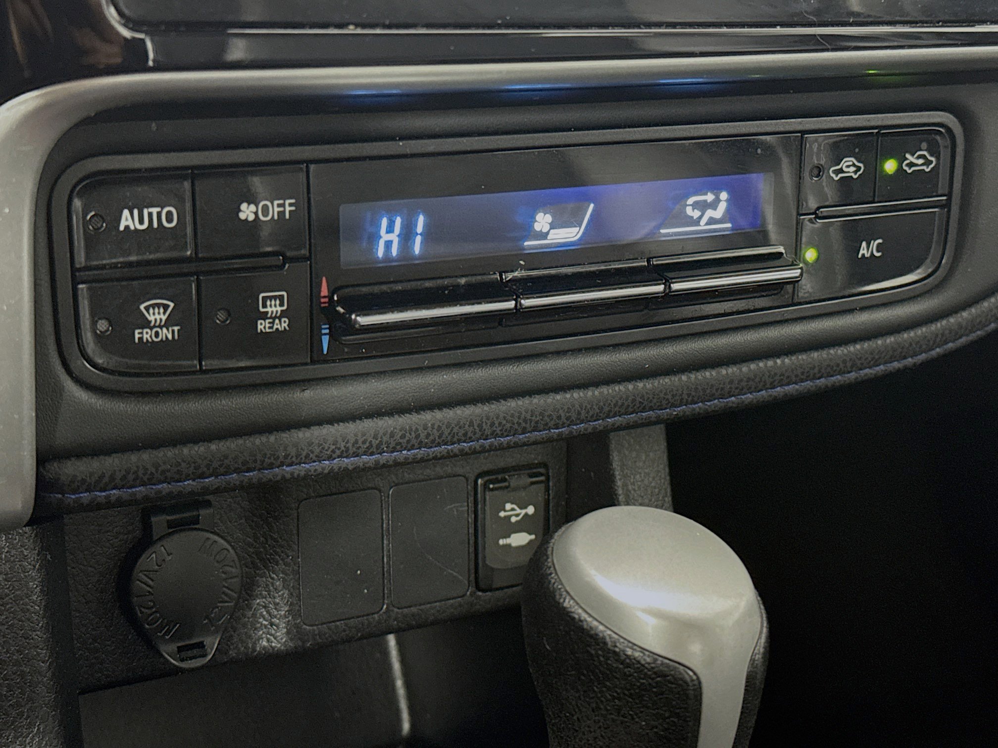 Used 2017 Toyota Corolla SE image 15