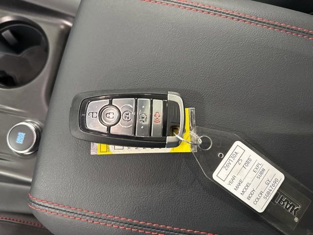 Used 2025 Ford Explorer ST-Line w/ Premium Package image 35