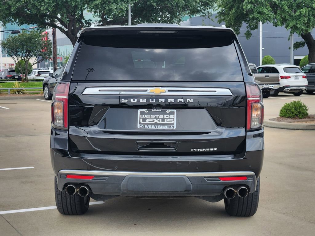 Used 2024 Chevrolet Suburban Premier w/ Premium Package 2 AWD/4WD image 5