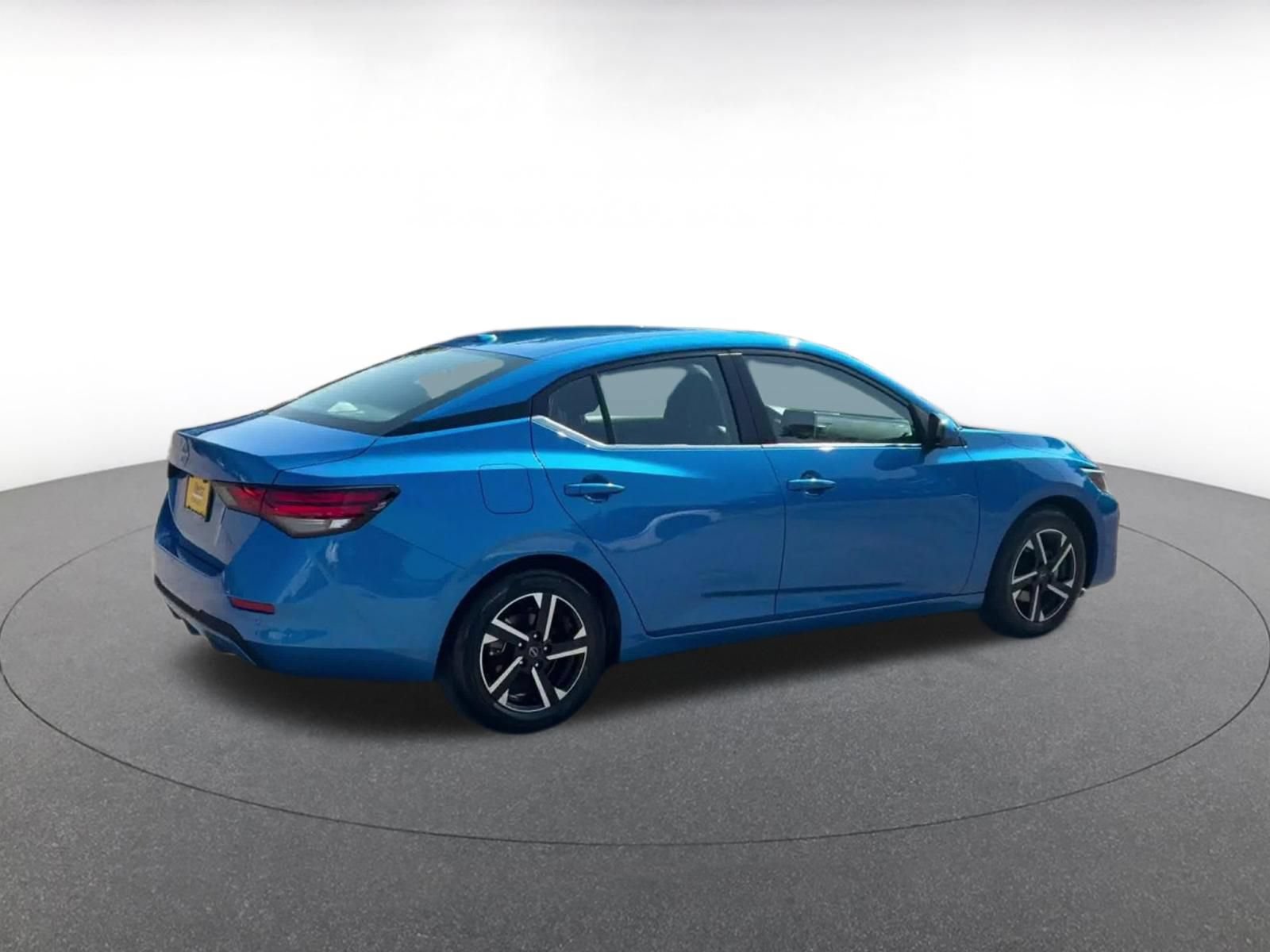 Used 2025 Nissan Sentra SV FWD image 15