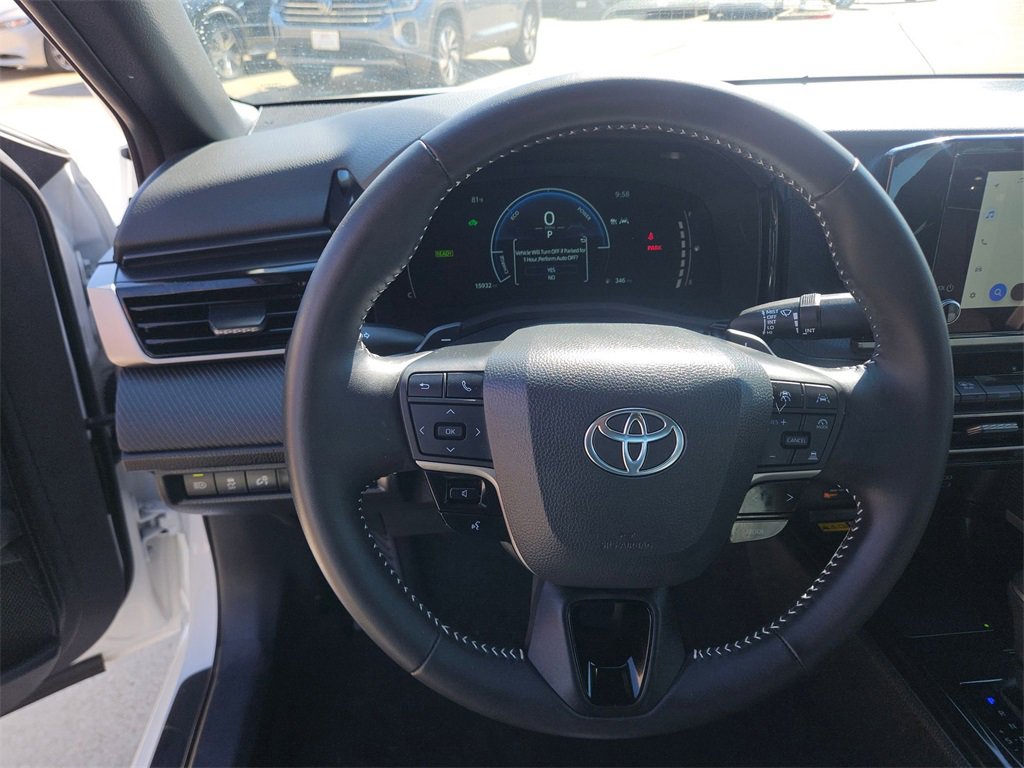 Used 2025 Toyota Camry SE image 18