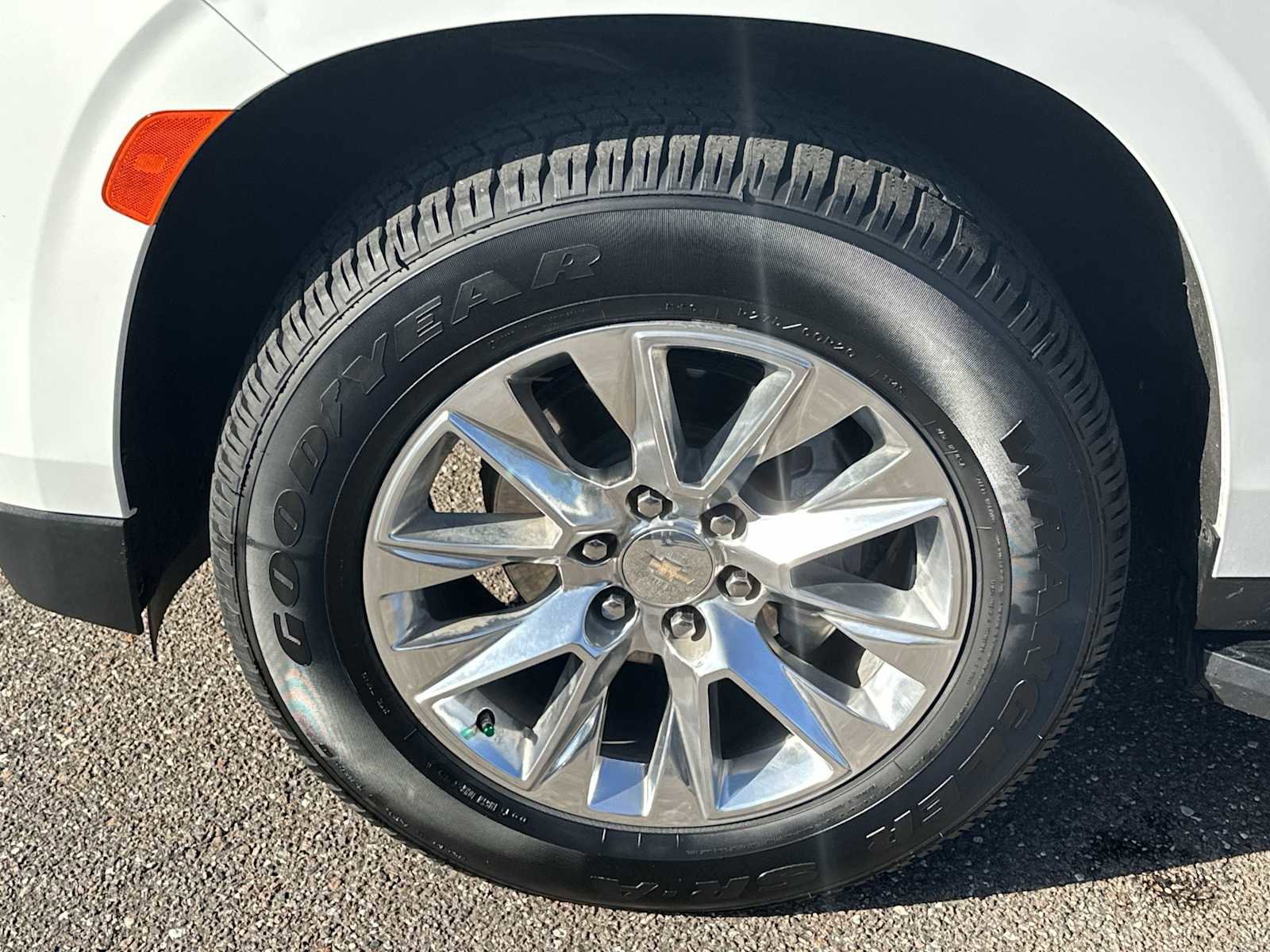 Certified 2024 Chevrolet Suburban Premier image 12