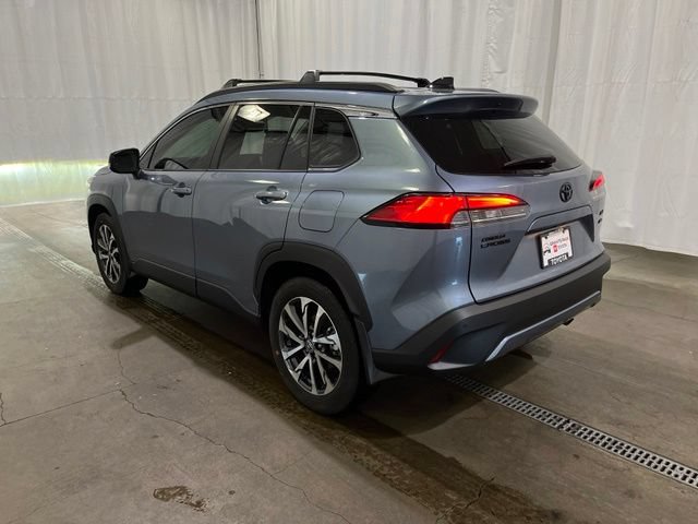Certified 2025 Toyota Corolla Cross XLE w/ Convenience Package AWD/4WD image 6
