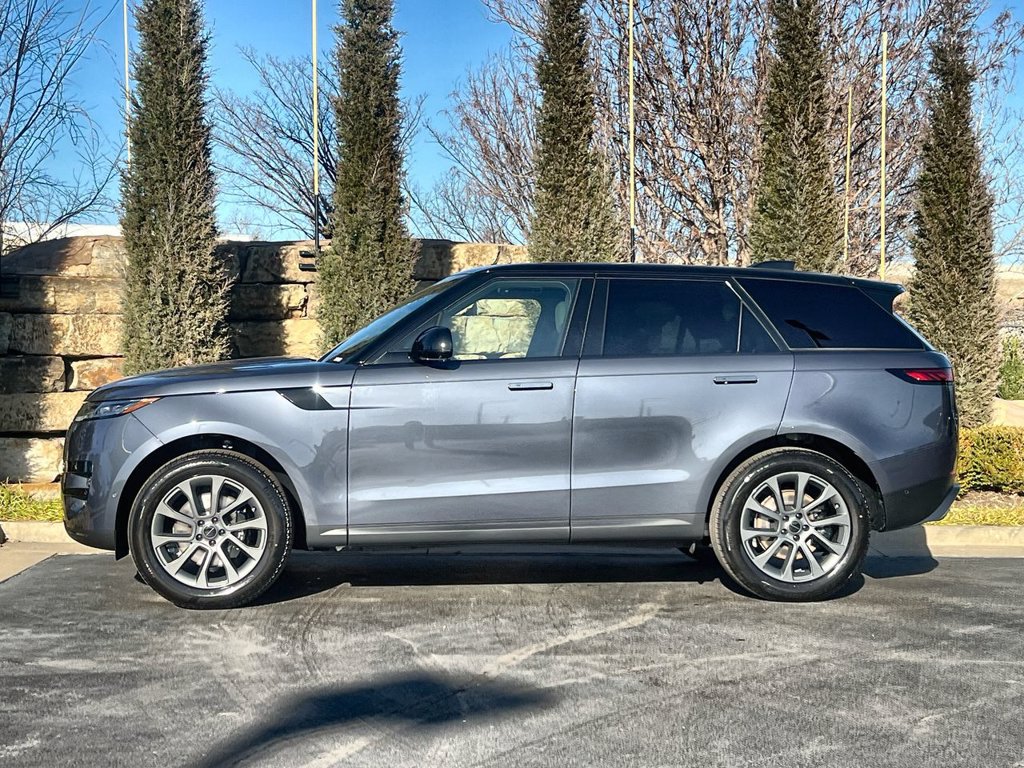 Used 2026 Land Rover Range Rover Sport SE AWD/4WD image 2