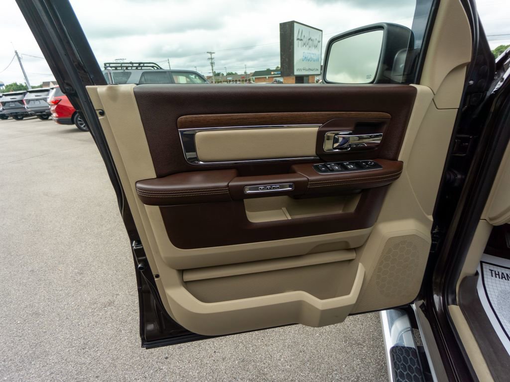 Used 2016 RAM 1500 Laramie w/ Convenience Group image 18