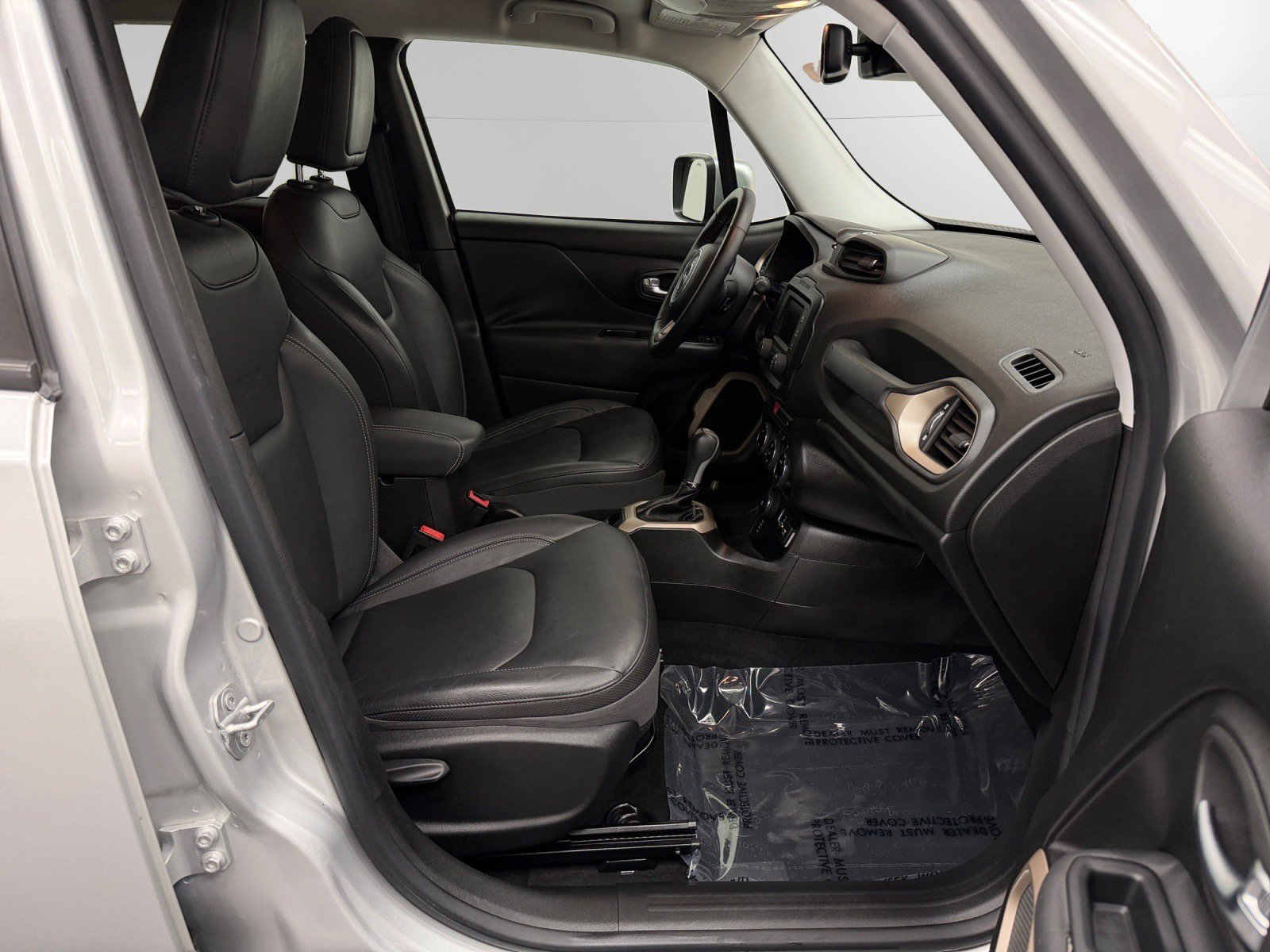 Used 2016 Jeep Renegade Limited AWD/4WD image 15