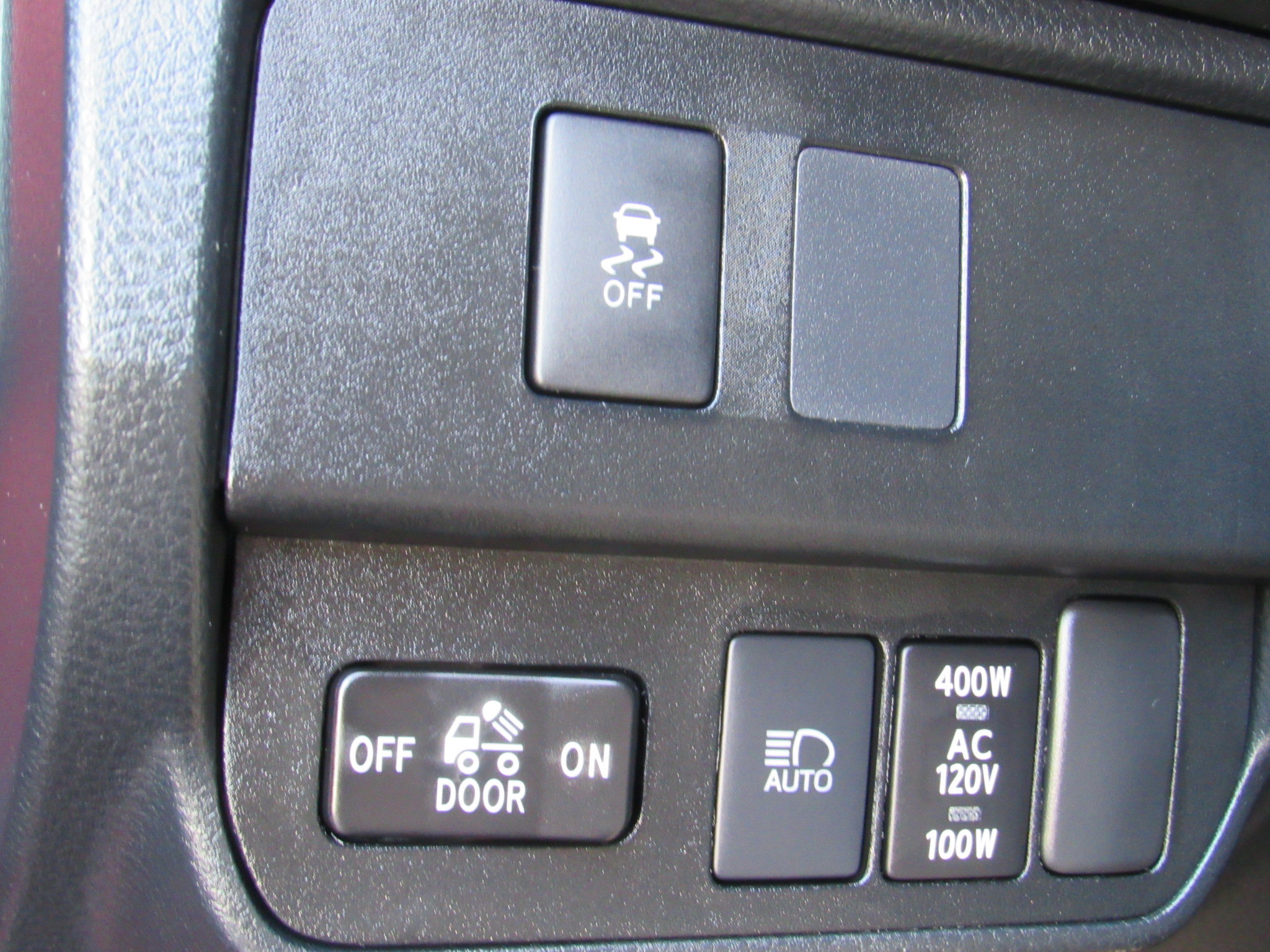 Used 2021 Toyota Tacoma TRD Off-Road w/ Blackout Package (TMS) AWD/4WD image 14