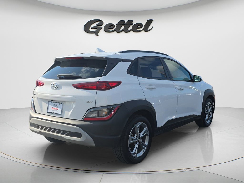 Used 2023 Hyundai Kona SEL AWD/4WD image 3