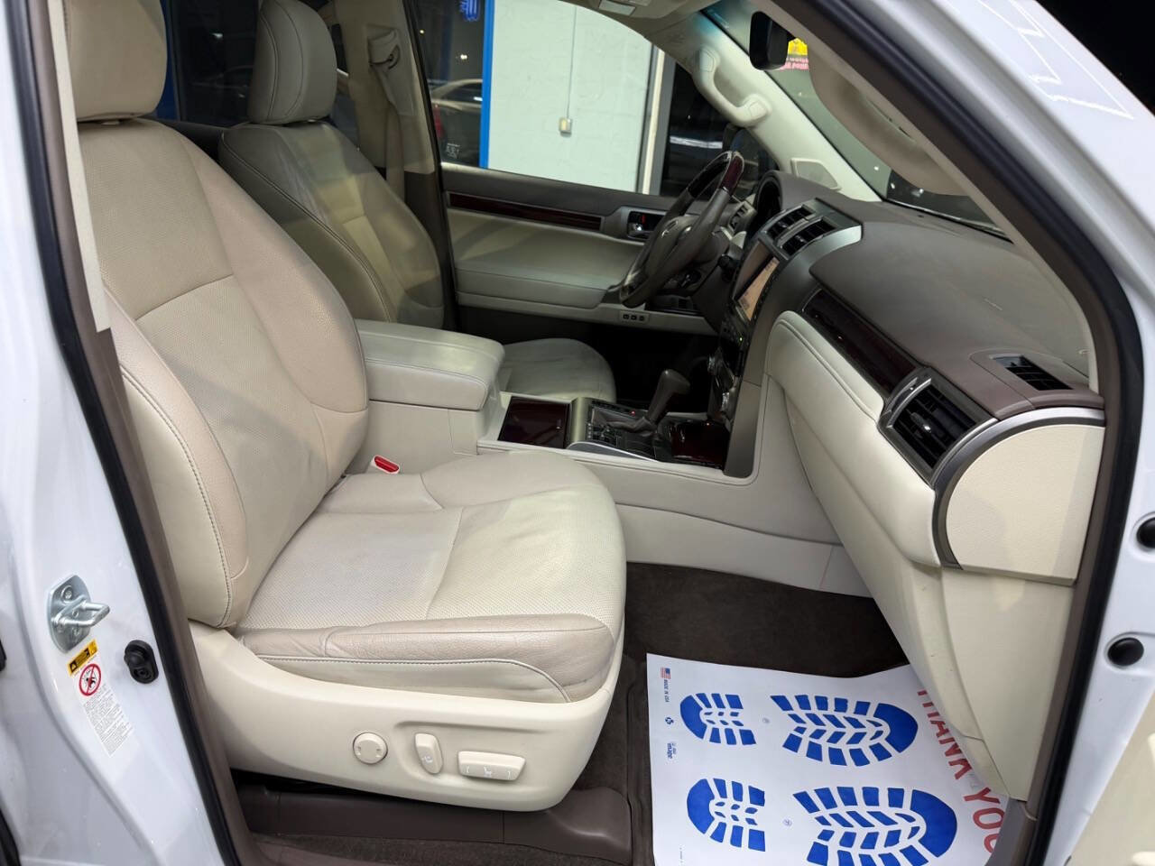 Used 2017 Lexus GX 460 Premium w/ Premium Package image 23