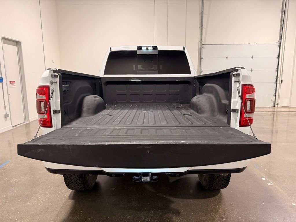 Used 2022 RAM 2500 Limited w/ Towing Technology Group image 9