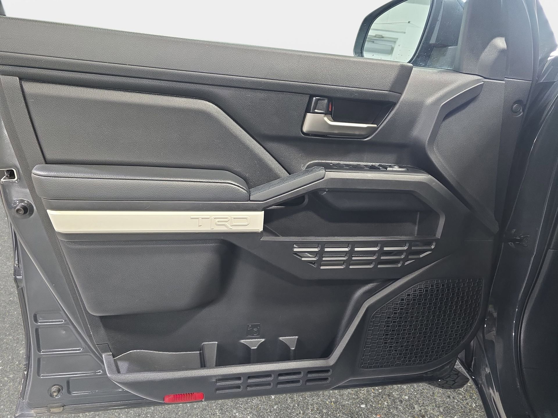 Used 2024 Toyota Tacoma TRD Off-Road image 26