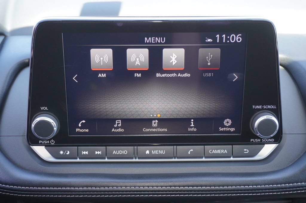 Used 2024 Nissan Rogue SV FWD image 16