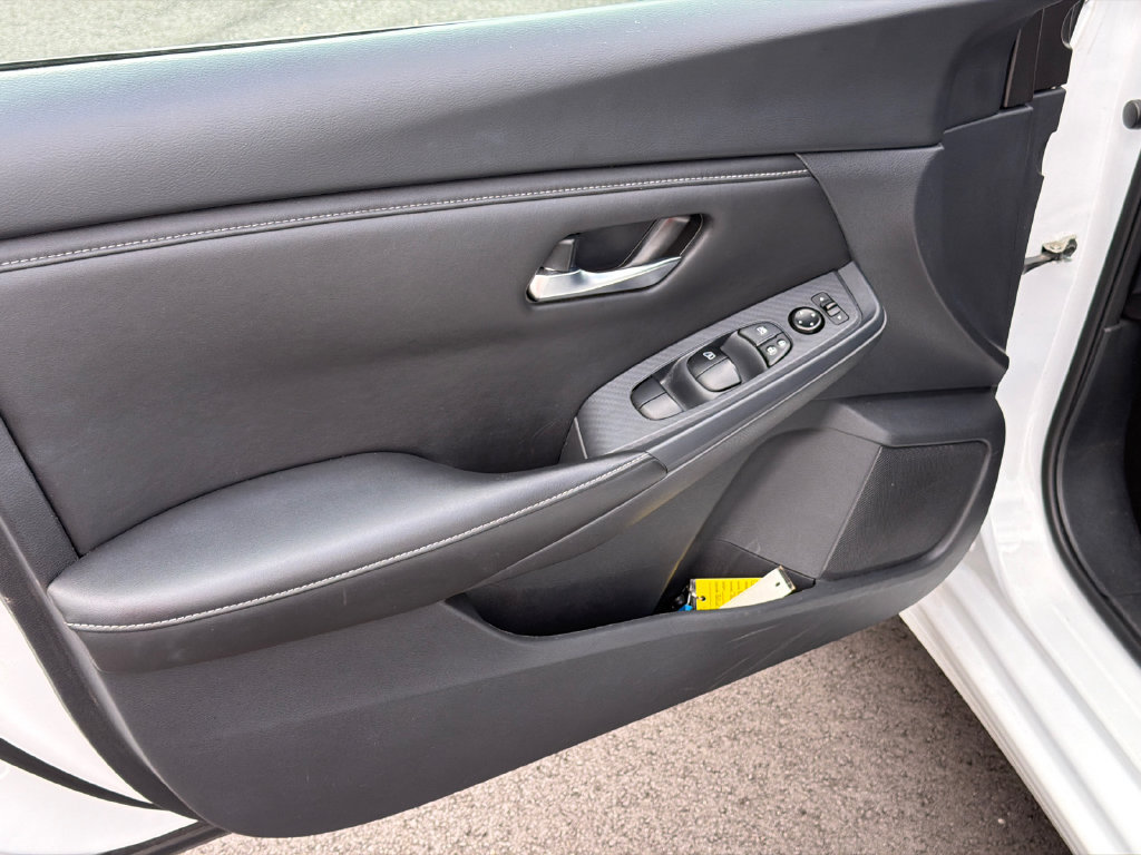 Used 2024 Nissan Sentra SV FWD image 10