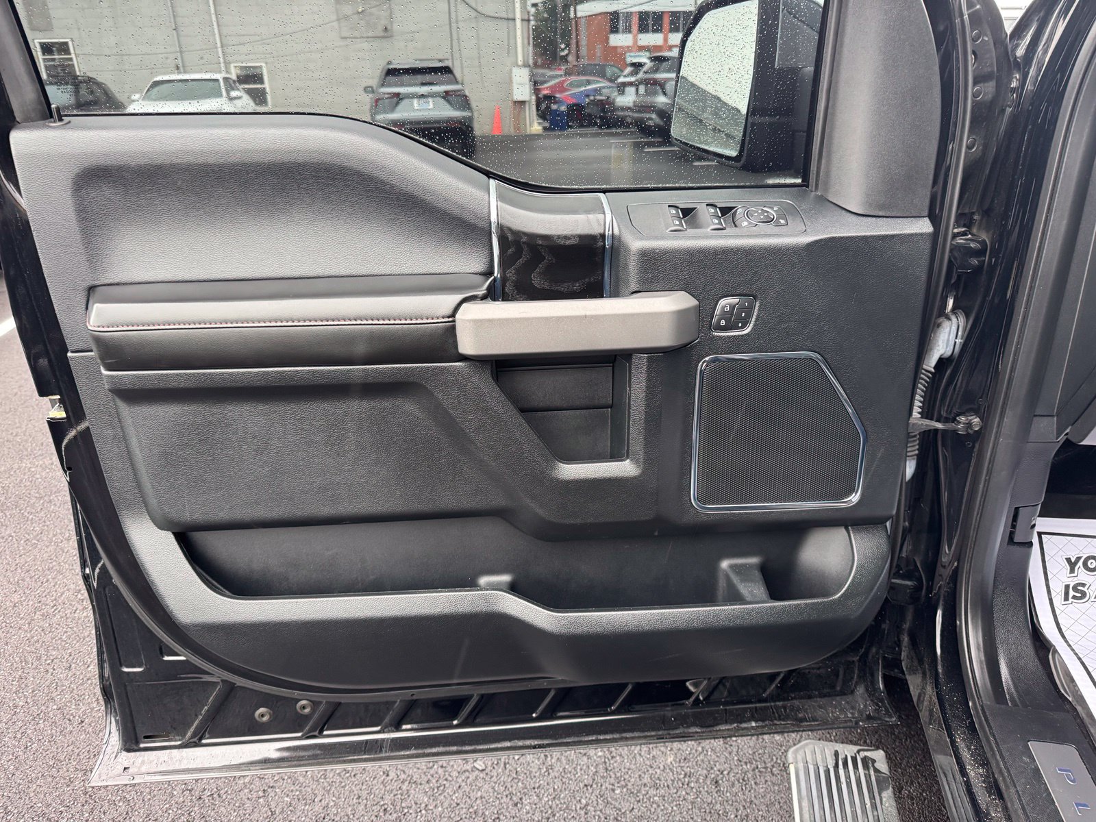Used 2018 Ford F150 Platinum w/ Equipment Group 701A Luxury AWD/4WD image 11