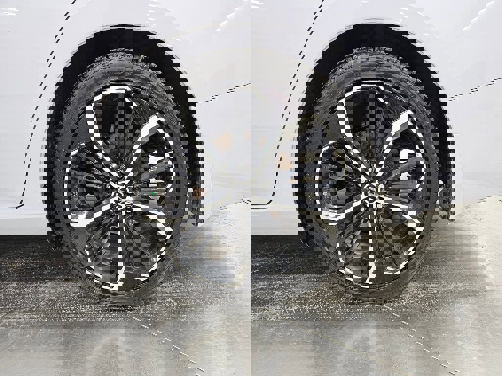 Used 2024 Nissan Altima 2.5 SR image 11