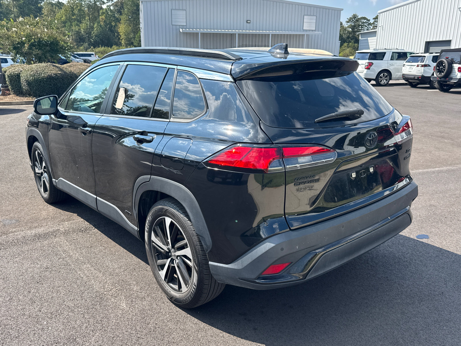 Used 2024 Toyota Corolla Cross AWD Hybrid image 7