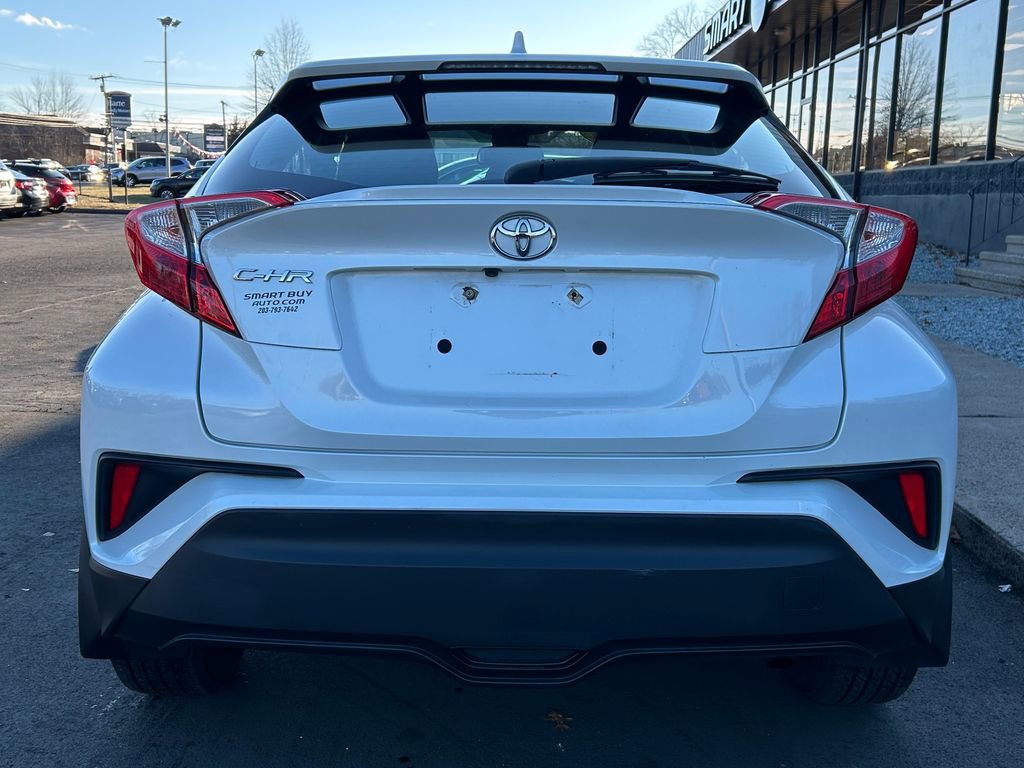 Used 2019 Toyota C-HR LE image 7