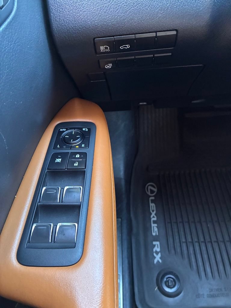 Used 2022 Lexus RX 350L Premium w/ Premium Package AWD/4WD image 23