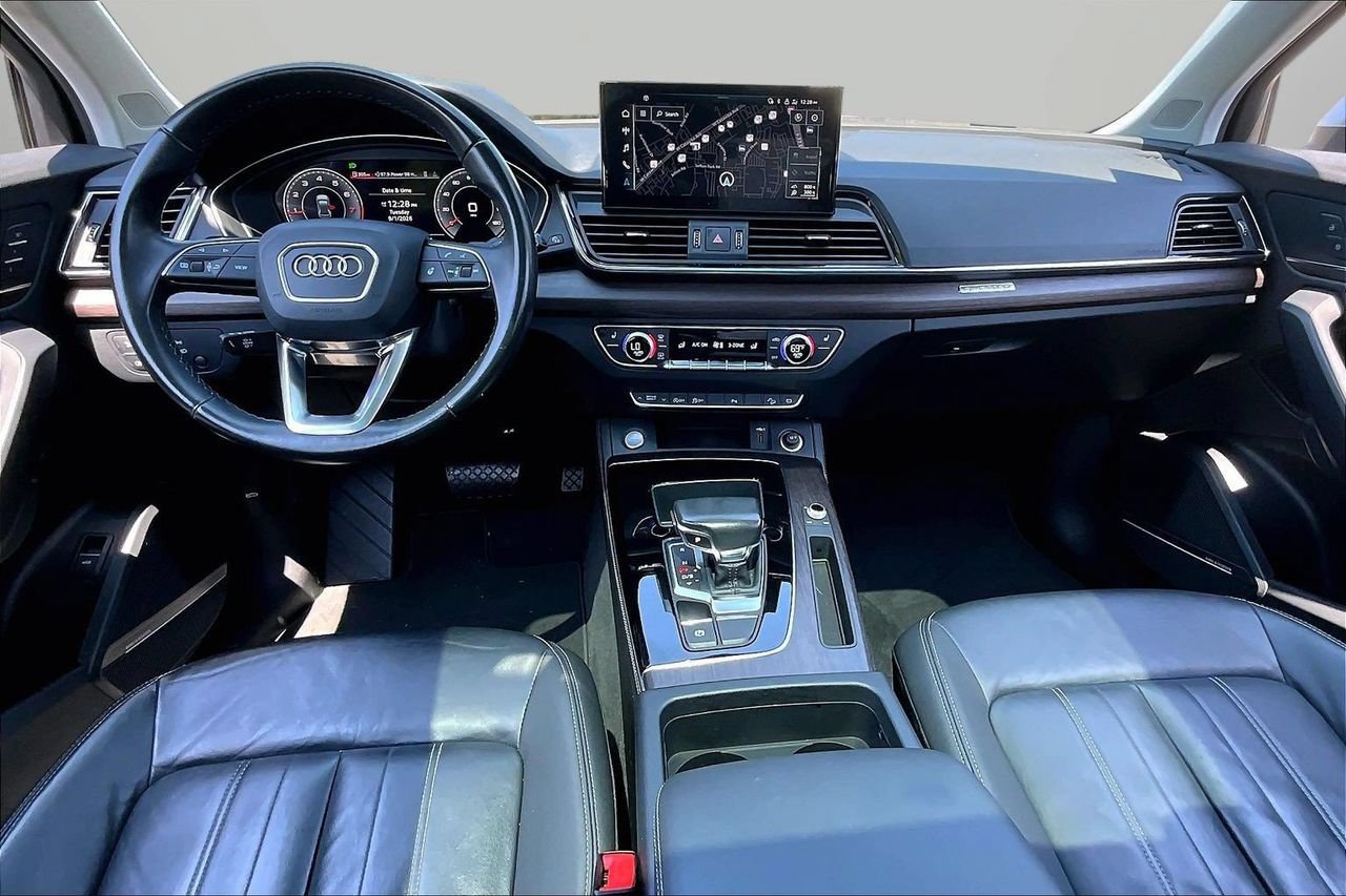 Used 2022 Audi Q5 2.0T Premium Plus w/ Premium Plus Package AWD/4WD image 14