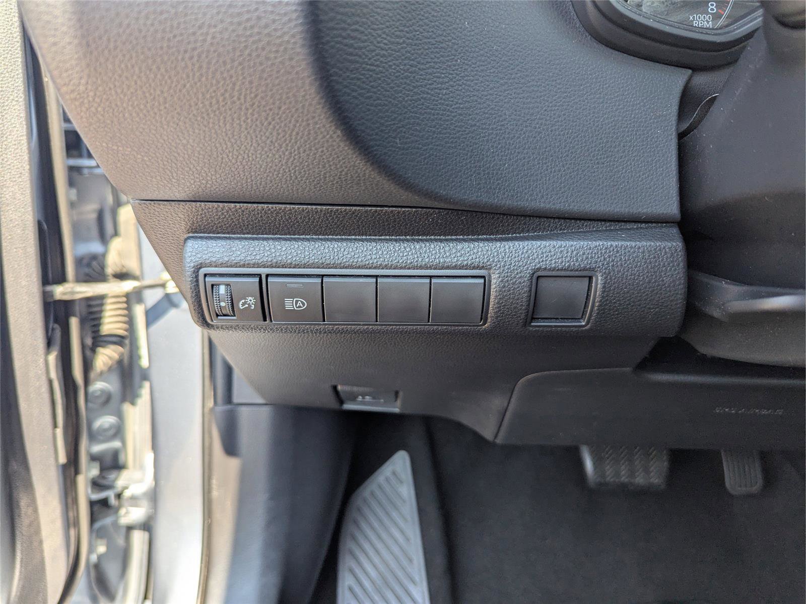 Used 2023 Toyota Corolla LE image 32