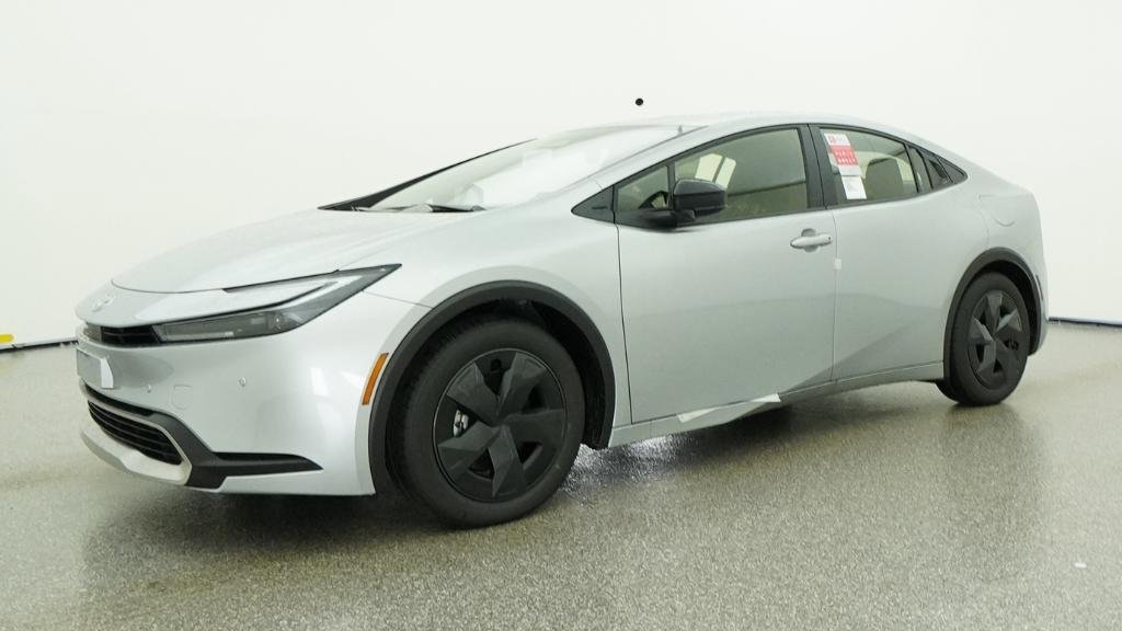 New 2026 Toyota Prius Plug-In Hybrid FWD image 2