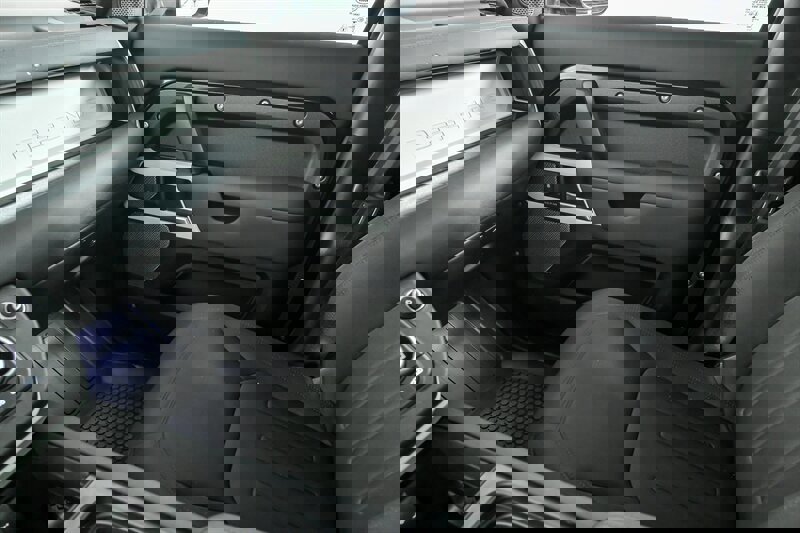 Used 2021 Land Rover Defender 110 image 34