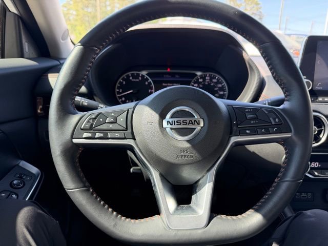 Used 2022 Nissan Sentra SR w/ SR Premium Package FWD image 17