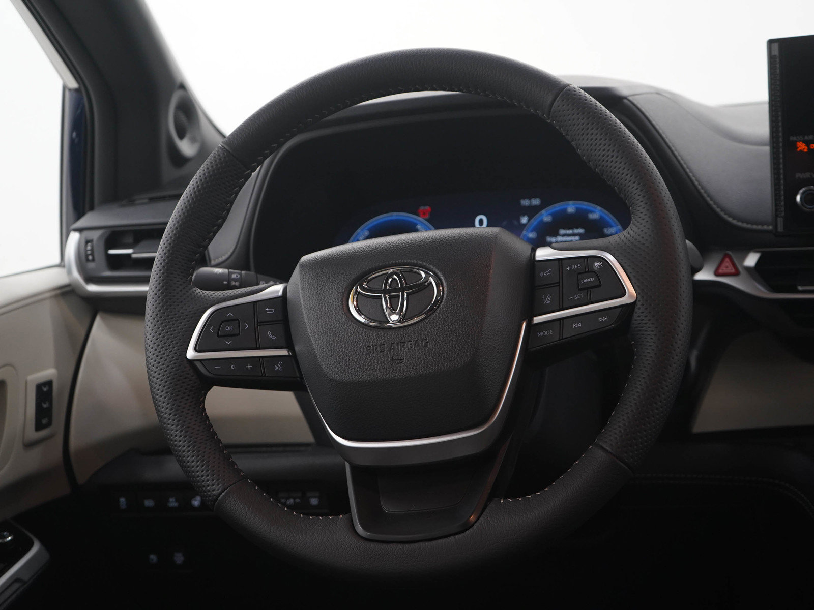Used 2026 Toyota Sienna Platinum AWD/4WD image 20