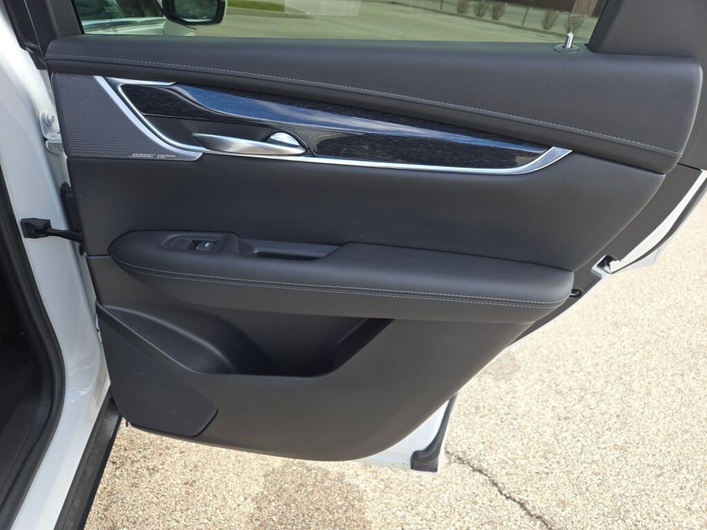 Used 2021 Cadillac XT5 Premium Luxury image 10