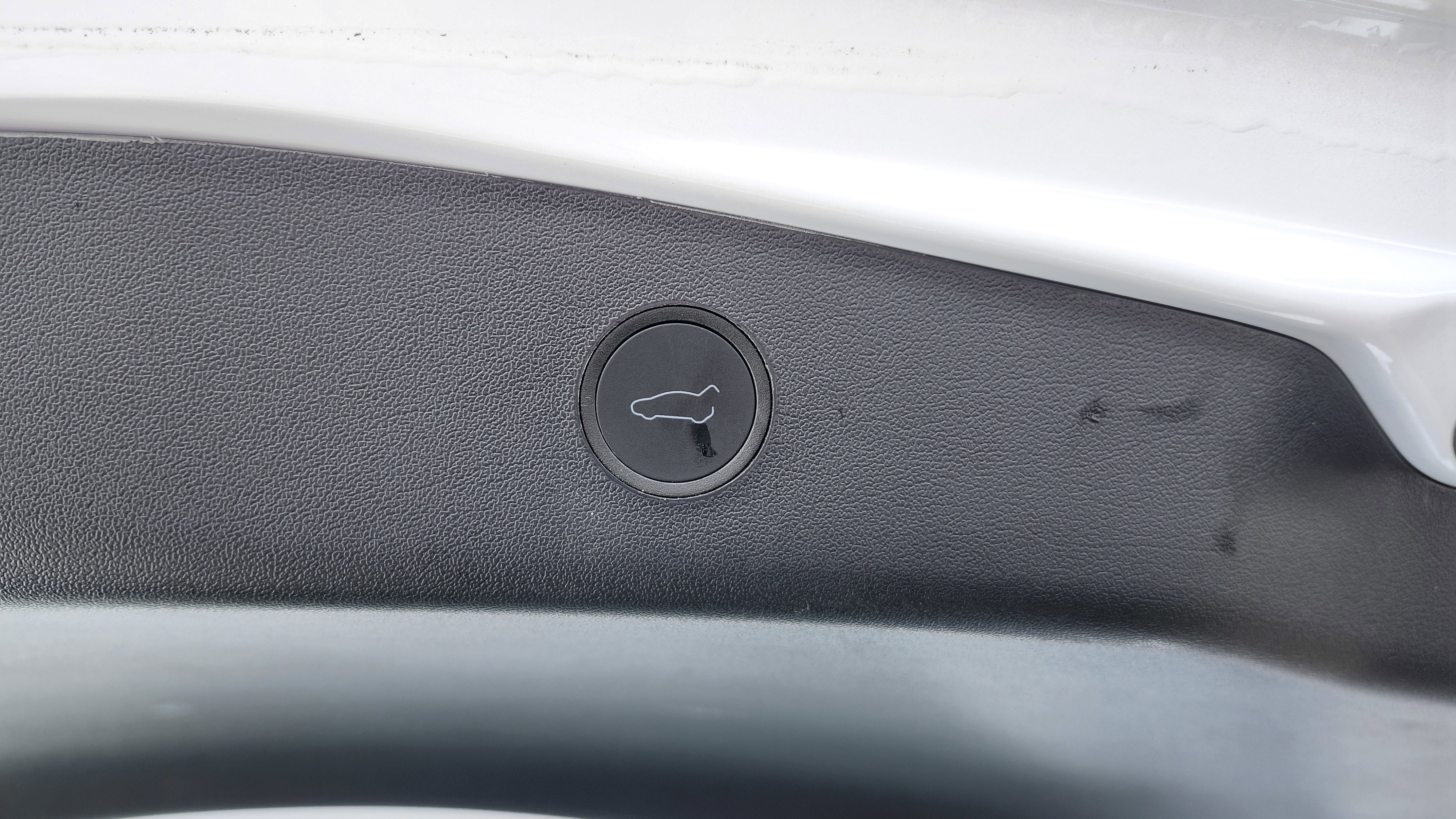 Used 2023 Tesla Model 3 Standard Range image 23