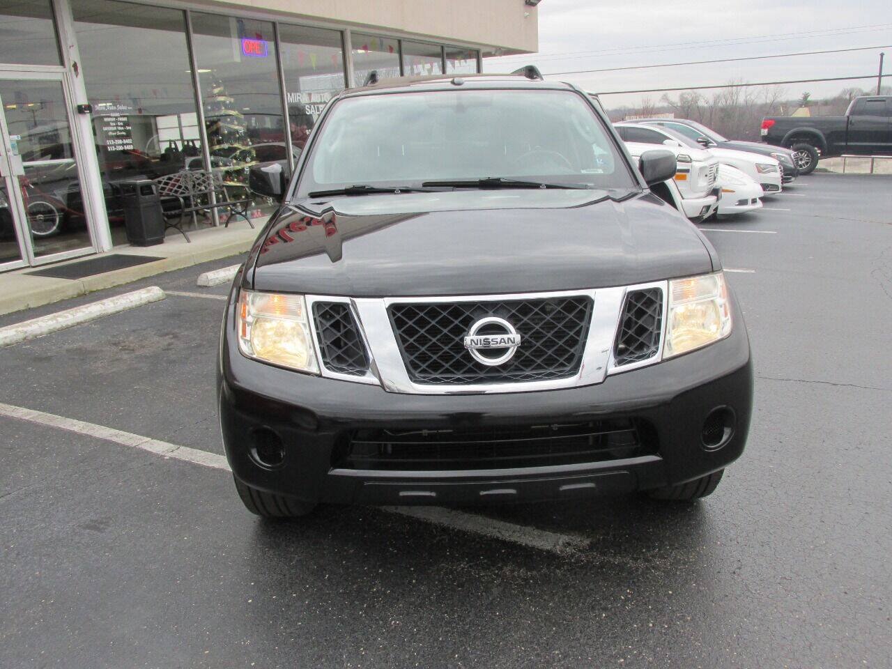 Used 2012 Nissan Pathfinder Silver w/ DVD Entertainment Pkg AWD/4WD image 2