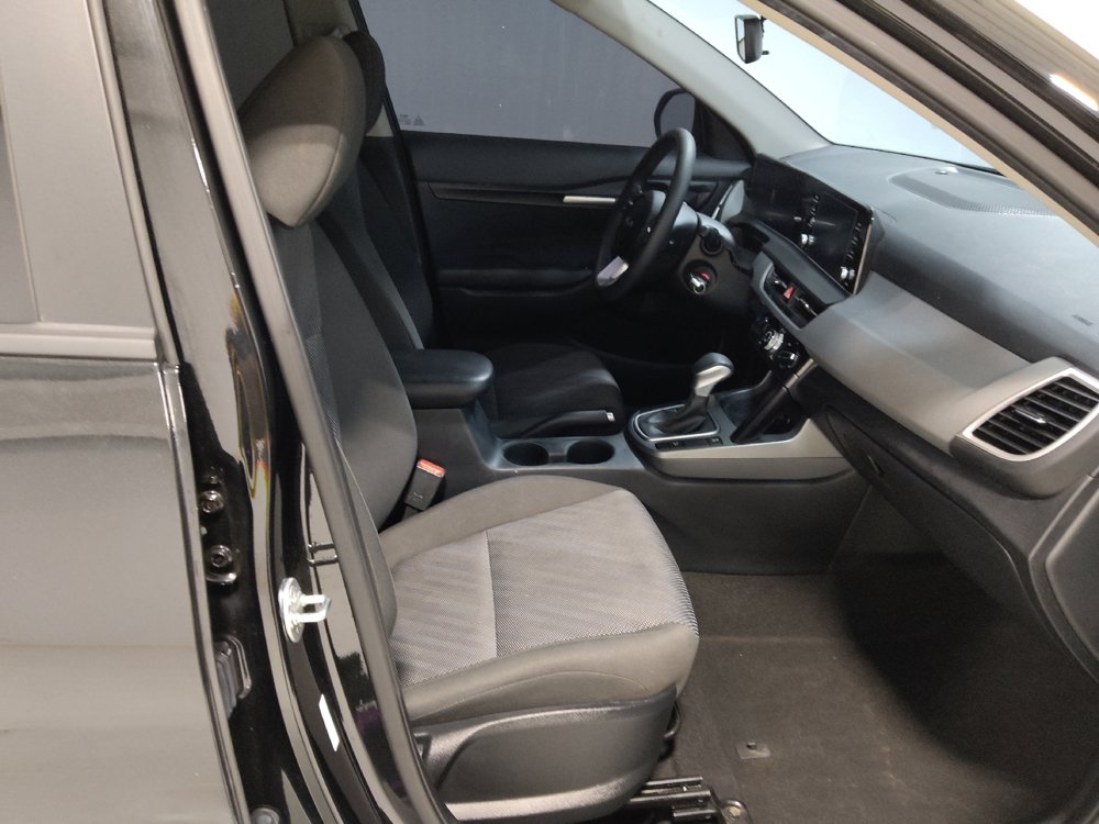 Used 2025 Kia Seltos LX AWD/4WD image 21