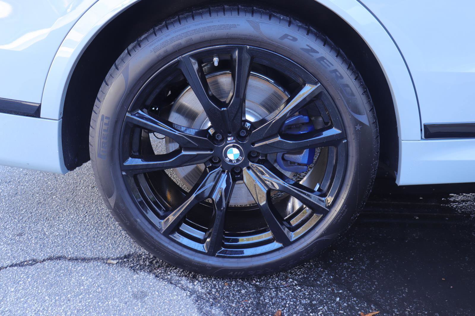 Used 2025 BMW X7 M60i image 48