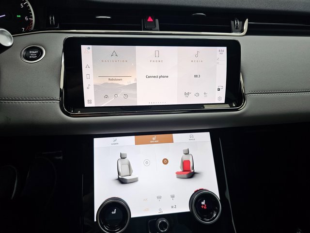 Used 2023 Land Rover Range Rover Evoque R-Dynamic SE image 19